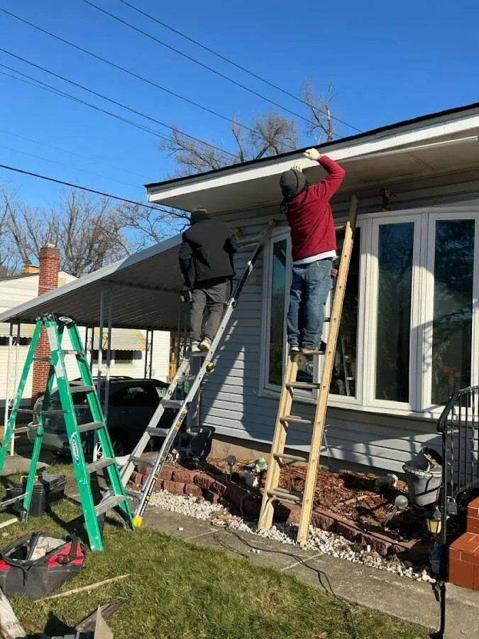 Restoration crew performing exterior repair in Stonecrest